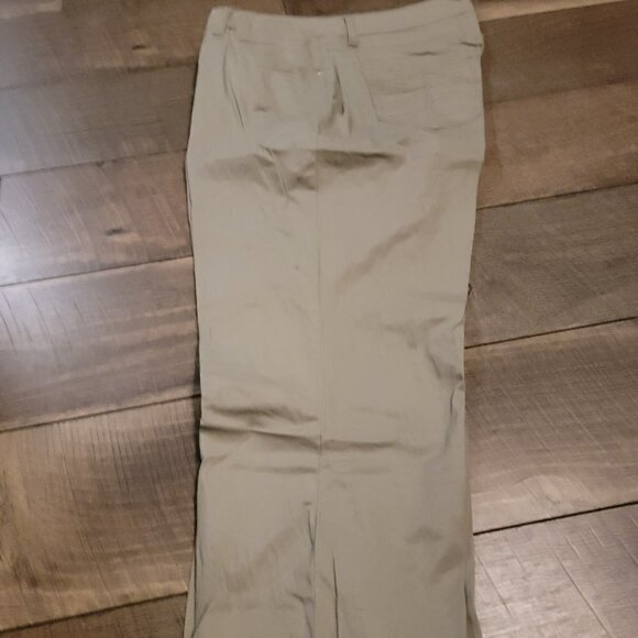 Missy Senora Capri pants - size 10 - Khaki - Picture 1 of 3